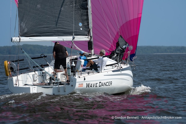Wave Dancer 33ft Jeanneau Yacht For Sale