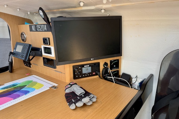 Wave Dancer 33ft Jeanneau Yacht For Sale