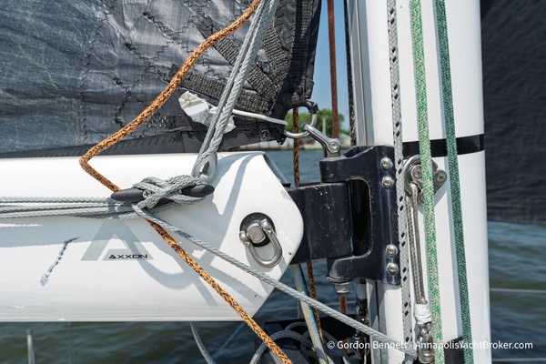 Wave Dancer 33ft Jeanneau Yacht For Sale
