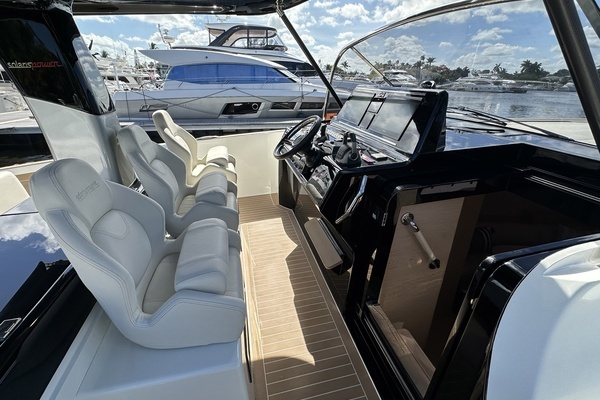 2025 Solaris 44
