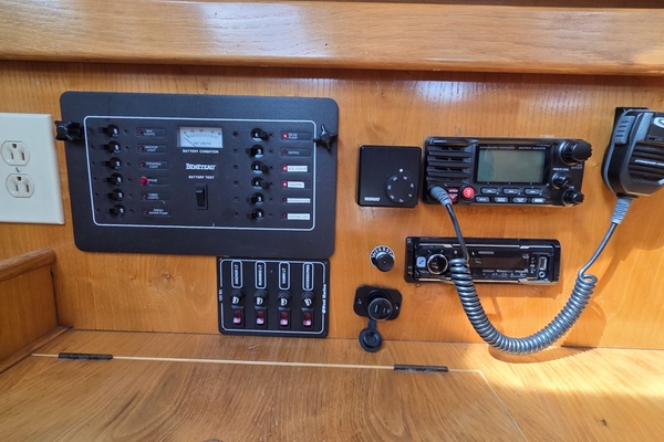 Sea Squatch 34ft Beneteau Yacht For Sale