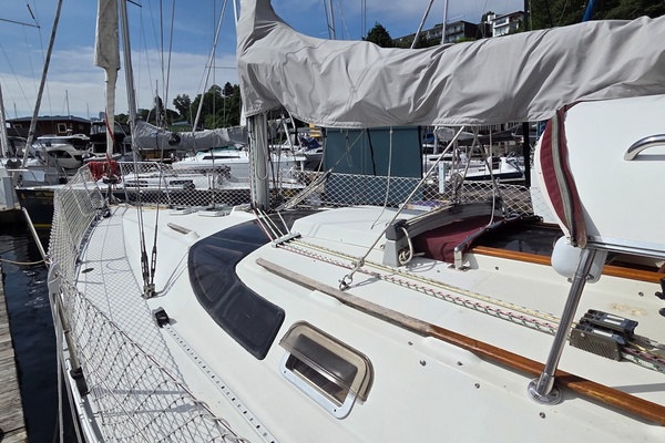Sea Squatch 34ft Beneteau Yacht For Sale