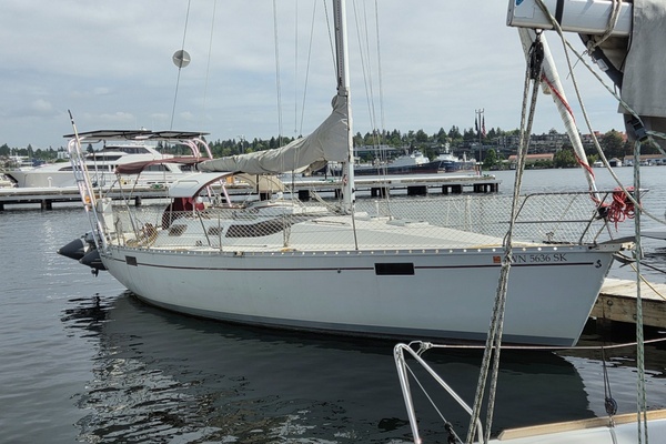 Sea Squatch 34ft Beneteau Yacht For Sale