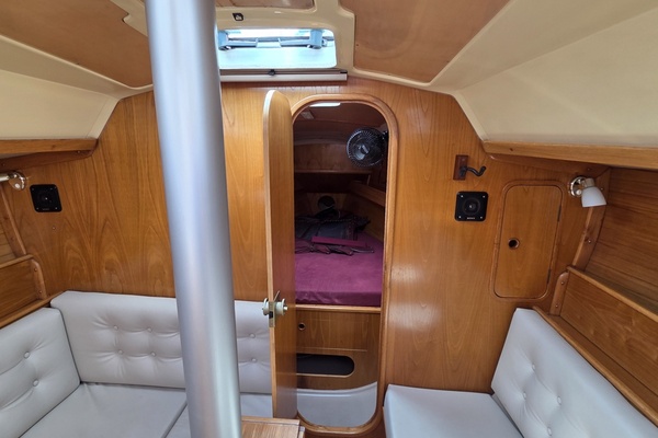 Sea Squatch 34ft Beneteau Yacht For Sale