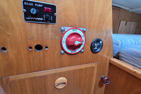 Sea Squatch 34ft Beneteau Yacht For Sale