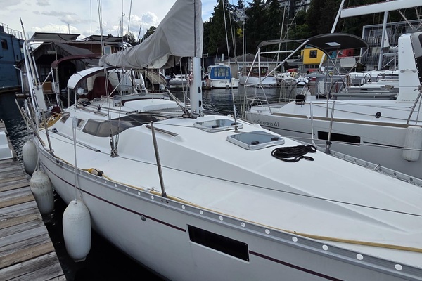 Sea Squatch 34ft Beneteau Yacht For Sale