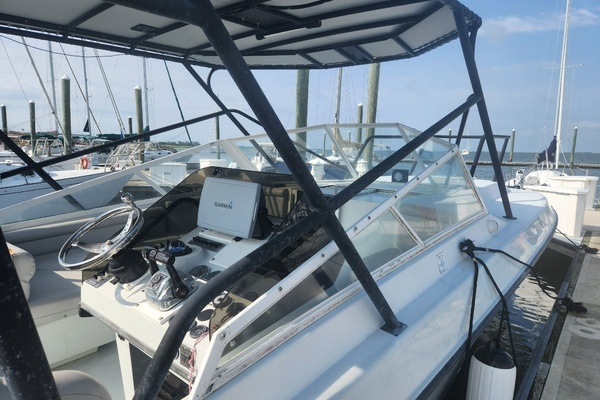 Photo of the 2001 Contender 35 Side Console