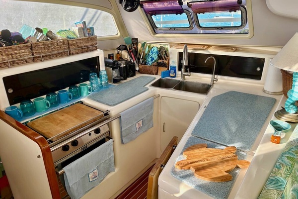Mysterium 2 38ft Leopard Yacht For Sale