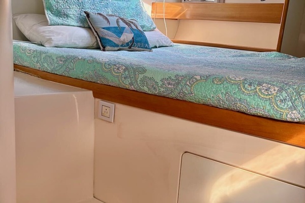 Mysterium 2 38ft Leopard Yacht For Sale