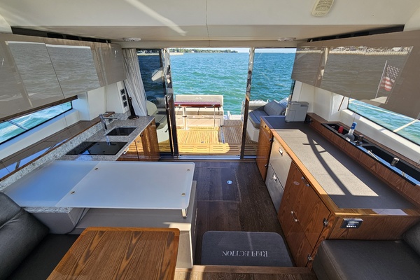 REFLECTION 52ft Sea Ray Yacht For Sale