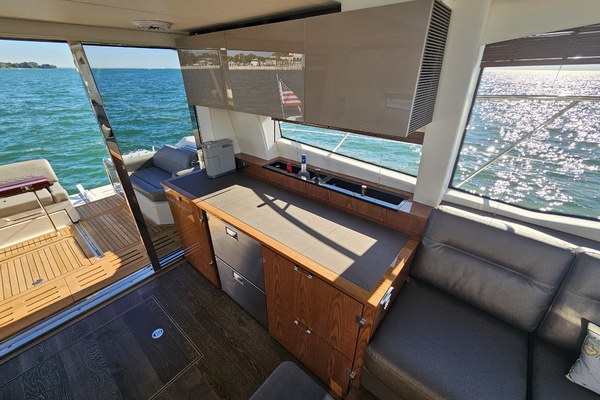 REFLECTION 52ft Sea Ray Yacht For Sale