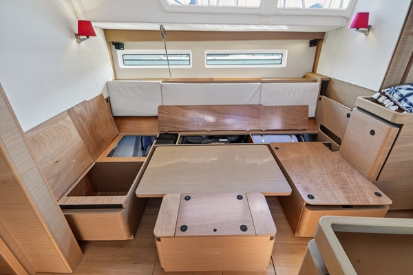 49ft Jeanneau Yacht For Sale
