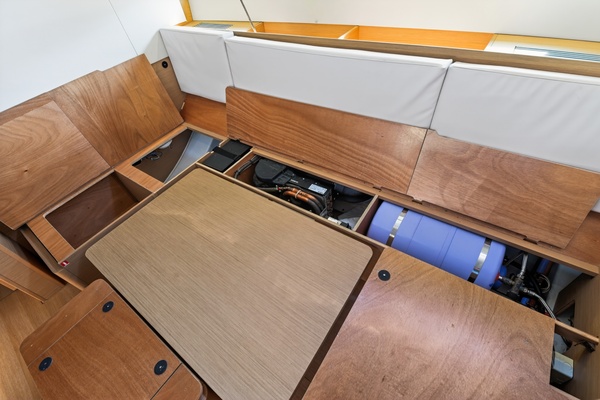 49ft Jeanneau Yacht For Sale