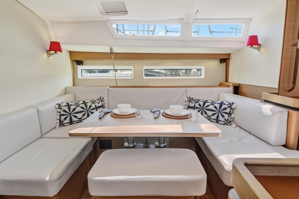 49ft Jeanneau Yacht For Sale