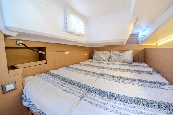 49ft Jeanneau Yacht For Sale