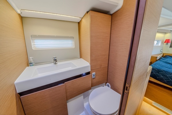 Jeanneau Sun Odyssey 490 Yacht For Sale