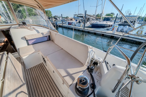 49ft Jeanneau Yacht For Sale
