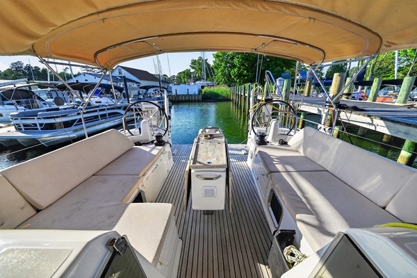 49ft Jeanneau Yacht For Sale