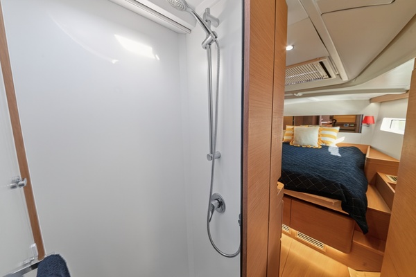 49ft Jeanneau Yacht For Sale