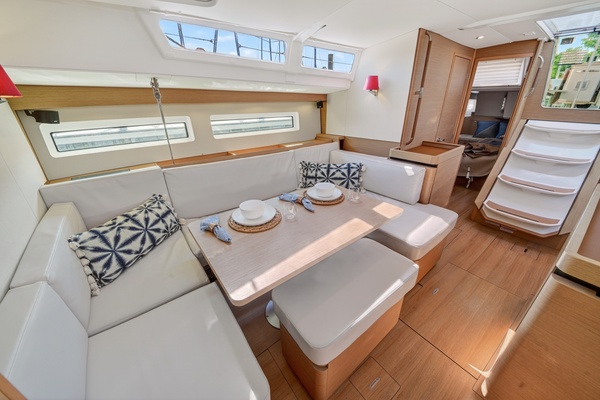 49ft Jeanneau Yacht For Sale