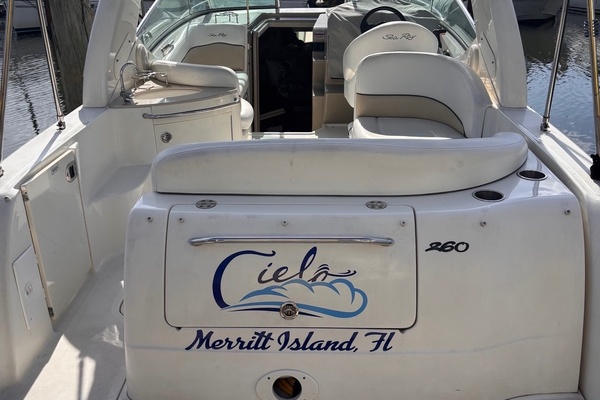 26ft Sea Ray Yacht For Sale