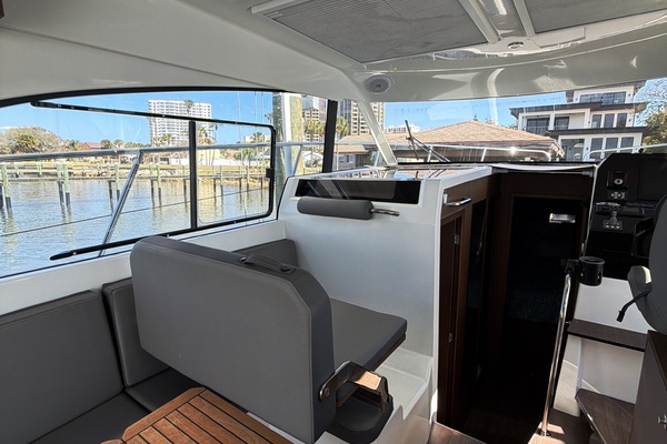 Shoreline 36ft Beneteau Yacht For Sale