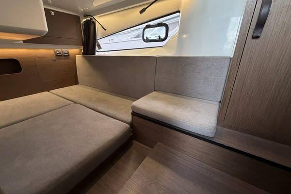 Shoreline 36ft Beneteau Yacht For Sale