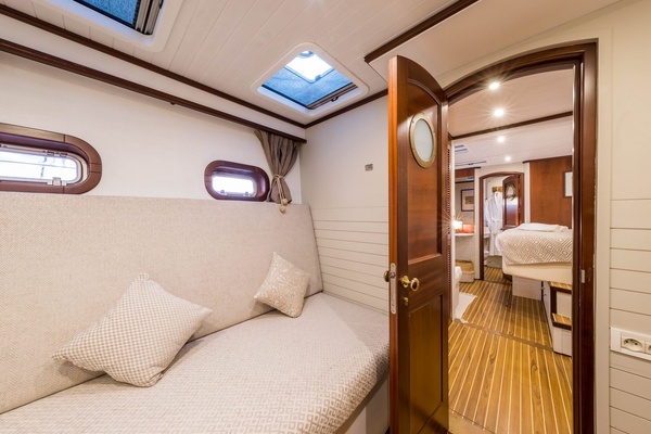No Name 70ft Sunreef Yacht For Sale