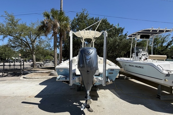 Photo of the 2022 Pathfinder 2600 HPS