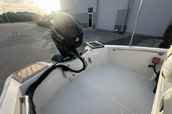 13ft Boston Whaler Yacht For Sale