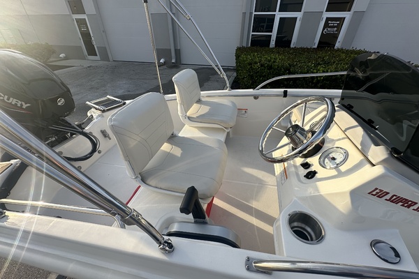 13ft Boston Whaler Yacht For Sale