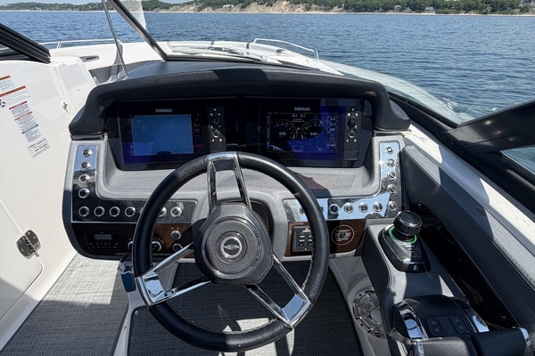2018 Chaparral 30