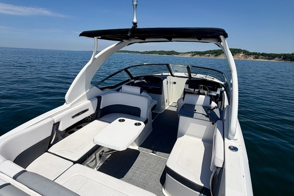 2018 Chaparral 30