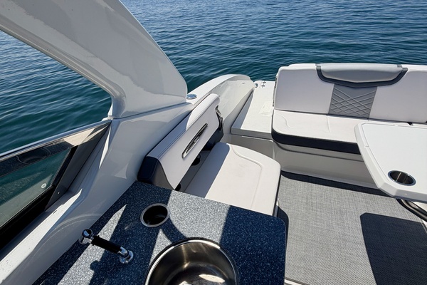 30ft Chaparral Yacht For Sale