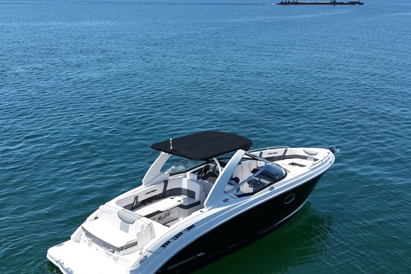2018 Chaparral 30