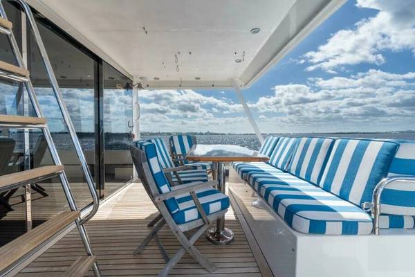 2009 Pacific Mariner 65
