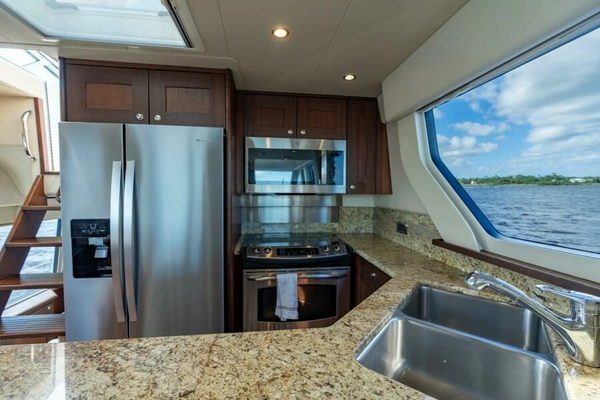 2009 Pacific Mariner 65