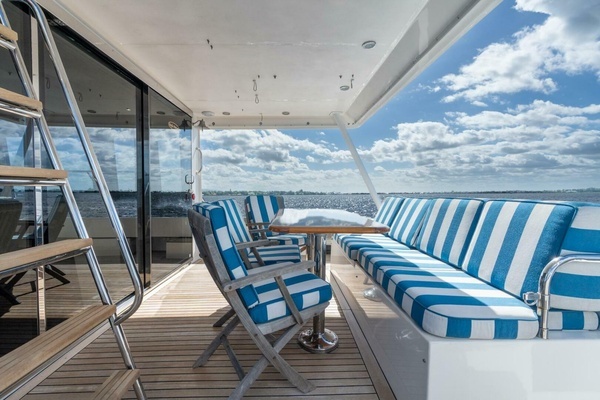 2009 Pacific Mariner 65