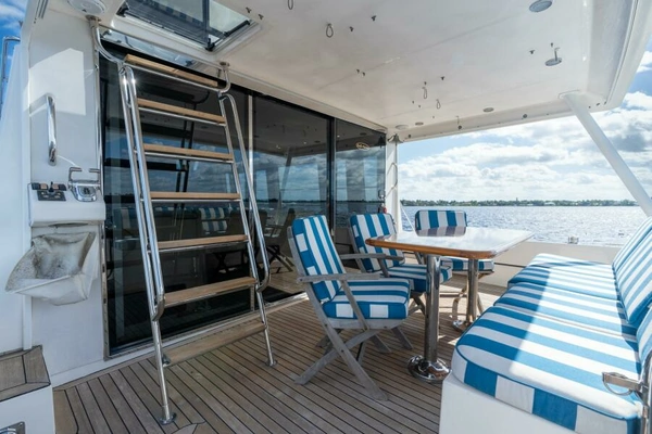 2009 Pacific Mariner 65