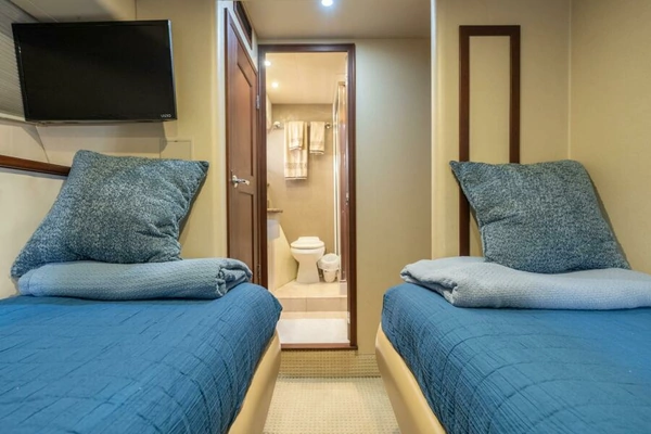 2009 Pacific Mariner 65
