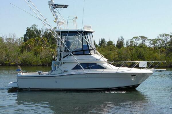 33ft Wellcraft Yacht For Sale