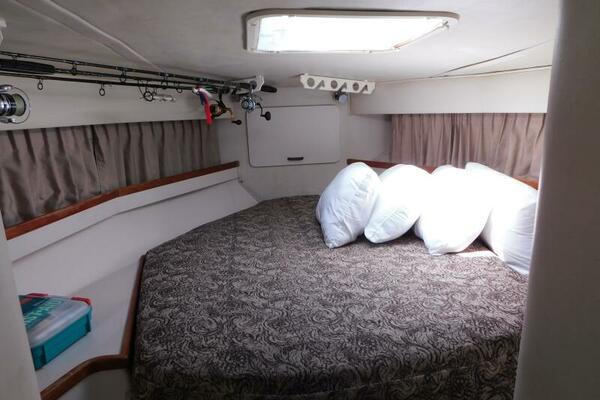 33ft Wellcraft Yacht For Sale