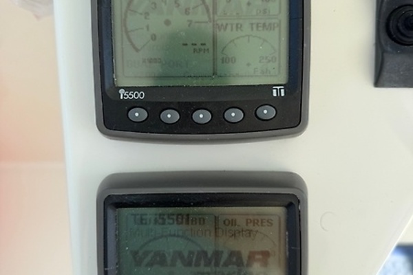 0005735772