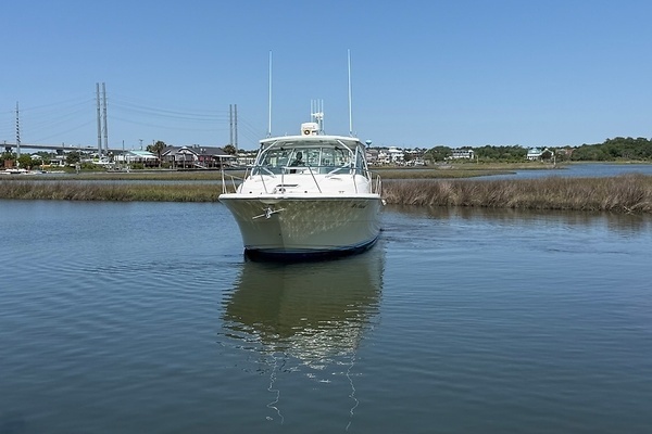 Photo of the 2005 Rampage 33 Express