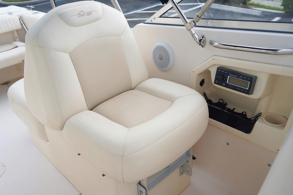 27ft Grady White Yacht For Sale