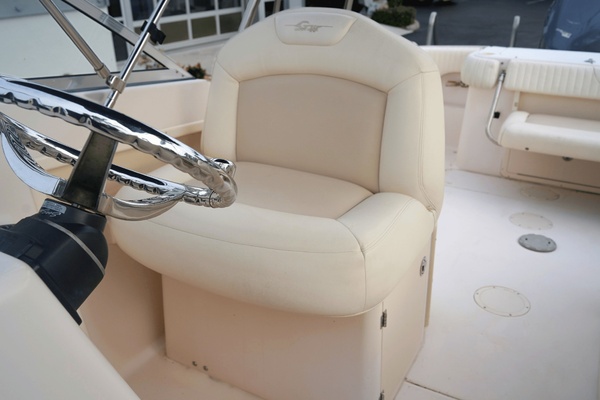 27ft Grady White Yacht For Sale