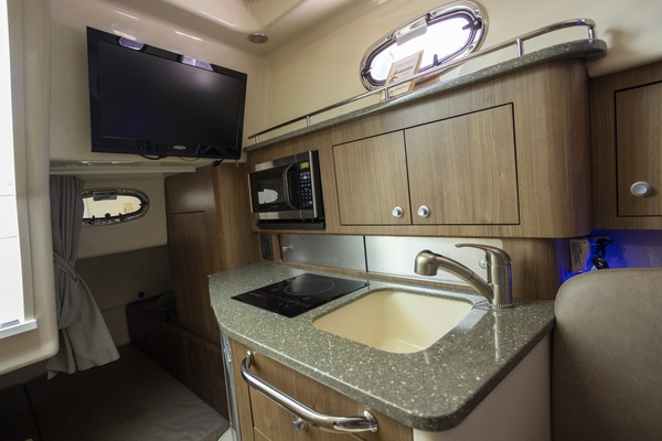 31ft Boston Whaler Yacht For Sale