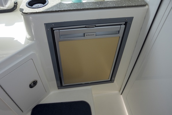 31ft Boston Whaler Yacht For Sale