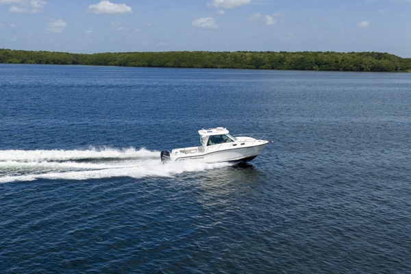 31ft Boston Whaler Yacht For Sale