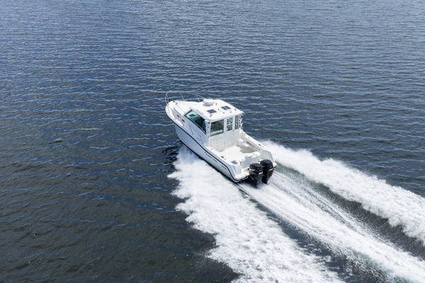 2014 Boston Whaler 31